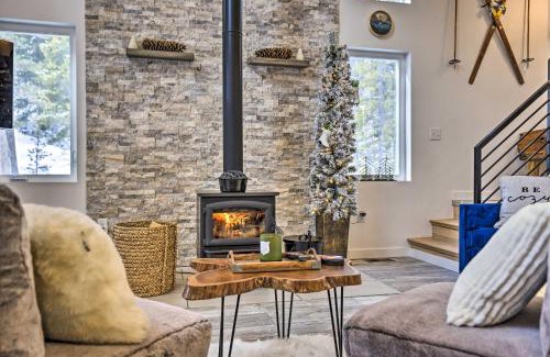 Saint Mary's Casa | 1 Mi to St Marys Glacier Trail Modern Mtn Cabin!