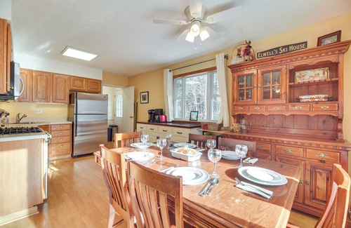 Waitsfield Casa | 1 Mi to Sugarbush Resort: Dog-Friendly Home!