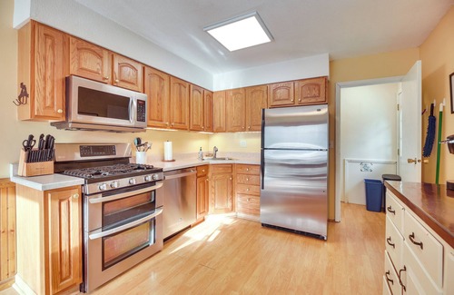 Waitsfield Casa | 1 Mi to Sugarbush Resort: Dog-Friendly Home!