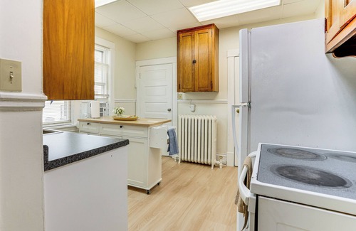 Minneapolis Casa | 1 Mi to University: Spacious Home in Minneapolis!