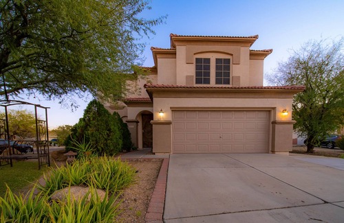 Terracita Casa | 1 mile from Cardinals (State Farm) Stadium & Desert Diamond Arena