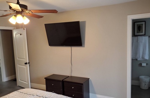 Rancho Oakey Casa | 1 mile from the strip! Enjoy your Vegas home away from home!