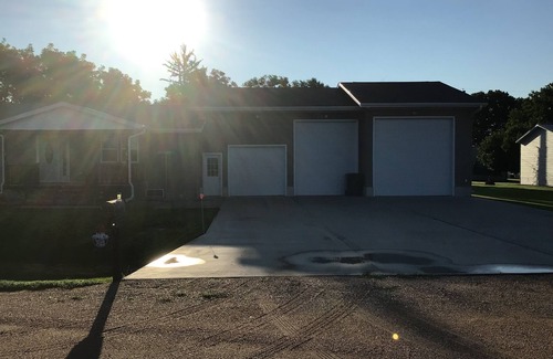 Republican City Casa | 1 mile from the second largest lake in Nebraska with the best fishing & hunting
