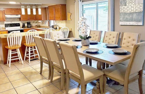 Roseville Casa | 1 Mile to Como Park! 🌿🍃