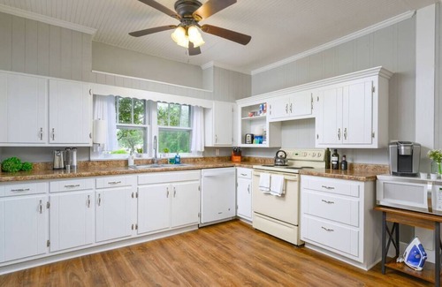 Soddy-Daisy Casa | 1 Min to Soddy Lake! ★ Big Soddy Creek Gulf 3 Min