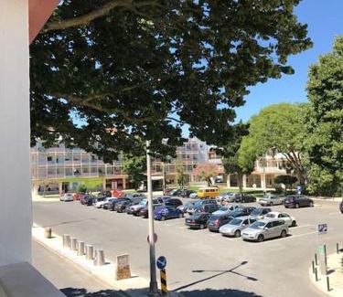 Carcavelos Apartamento | 1 min to the beach - perfect for 6 guests