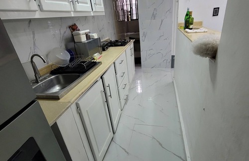 Lope De Vega Apartamento | A 1 minuto dela Sirena market, dela Lopez de vega. En piantini.
