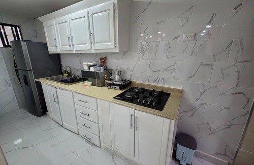 Lope De Vega Apartamento | A 1 minuto dela Sirena market, dela Lopez de vega. En piantini.