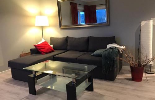 Arstad Apartamento | # 1 Mountain View with free street parking