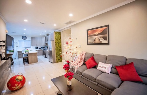 Southwest Anaheim Casa | 1#New Home*Disneyland*Anaheim Convention*Knott*Beaches