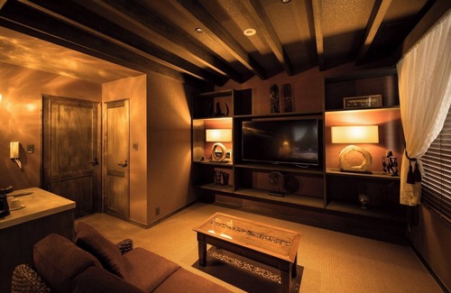 Karasumaoike Hotel | 1 night without meals King studio CALM BALI / Kyoto Kyōto