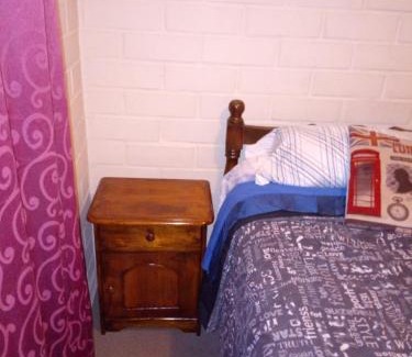 Pudahuel Casa | 1 o 2 Dormitorios pequeños, 1 baño privado, estacionamiento, cerca aeropuerto, metro Pajaritos