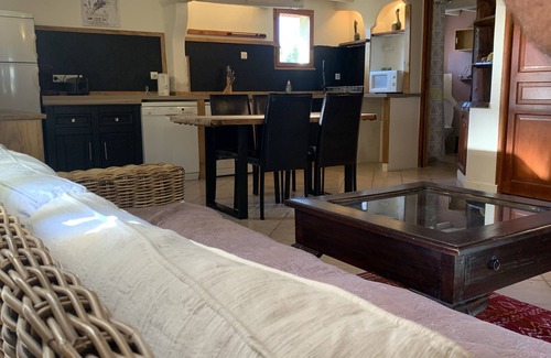 Saint-Montan Casa | Amueblado Villa sur de Ardèche 7 personas con piscina compartida