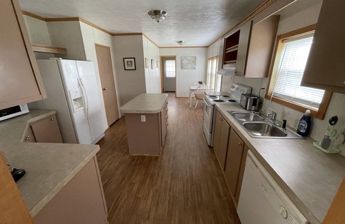 Deep Gap Casa | ① Pets OK ② 55" HDTV ③ 5min to Blue Rid ③ Fire Pit