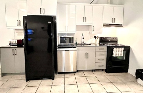 Villeray Apartamento | #1⭐PLAZA ST-HUBERT⭐️METRO JEAN-TALON⭐️JARRY PARK