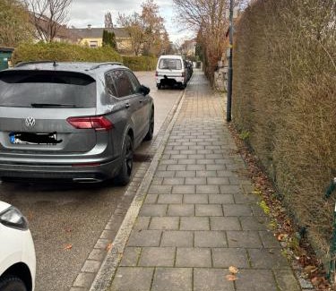 Munchen District Casa | 1 Privatzimmer möbliert gut ausgestattet und gute Anbindung Bus Bahn