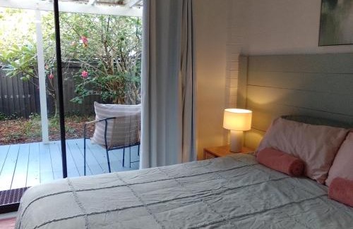 Long Jetty Casa | 1 queen bed private bathroom own entrance