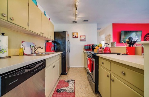 Poinsettia Heights Apartamento | A pie de Whole Foods y Starbucks