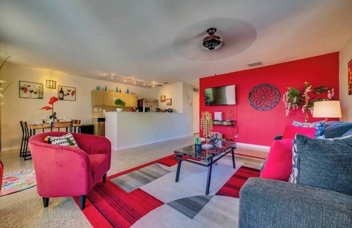 Poinsettia Heights Apartamento | A pie de Whole Foods y Starbucks
