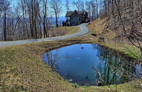 Lansing Cabina | 1 Starry Night-5 BR, 4BA Chalet CERCA DEL OESTE DE JEFFERSON, NC, con impresionantes vistas, bañera de hidromasaje, Wi-Fi, aire acondicionado