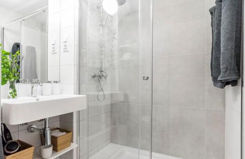 Recoletos Apartamento | 1 step to retiro park and gran via-prado museum
