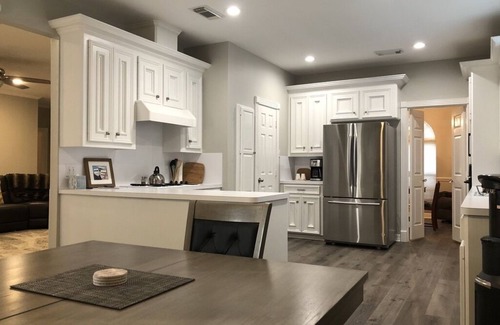 Barker Casa | 1-story 3 Bedroom in Peaceful Jersey Village Neighborhood