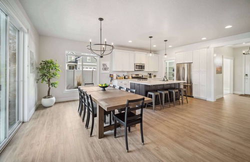 Orem Casa | #1 Summer Retreat/Custom Sauna/Theatre/Lux MTN Spa
