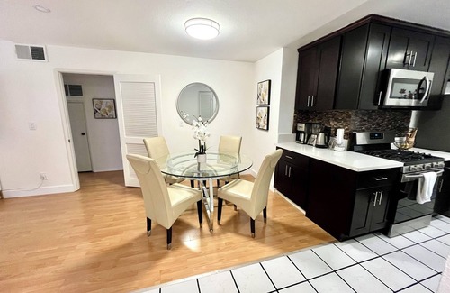 Downtown Apartamento | 1. Superb 2-bd 2-bth Apartment in City Center