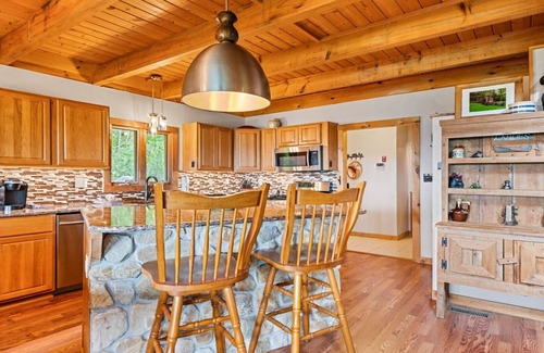 Waynesville Cabina | 1 Sweet View - 4 BR, 3.5 BA, Hot Tub, VIEWS