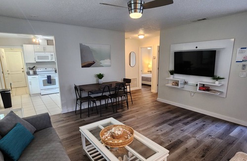 Warm Mineral Springs Casa | #1 Vacation near Mineral Springs