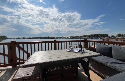 Tattershall Casa | 1 Waterski