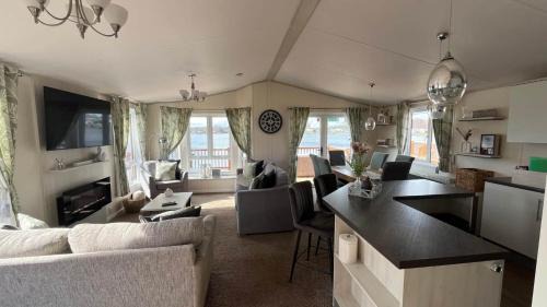 Tattershall Casa | 1 Waterski