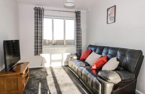 Arnold Casa | 1 Woodhouse Cottages