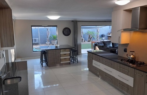 Eikenbosch Casa | 10-12 Sleeper large family home with pool in Bellville, Cape Town
