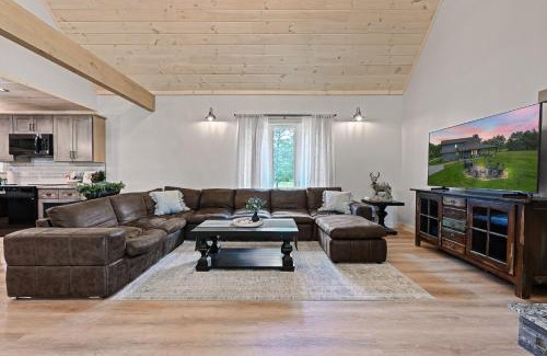 Friendship Casa | 10-Acre Property with Fire Pit and Grill in Arkdale!