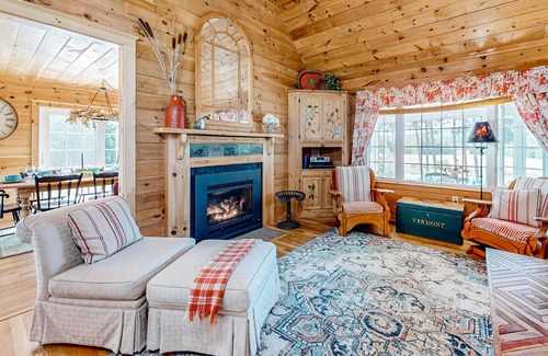 East Dover Casa | 10 acres of privacy with scenic views, custom art, game room & swimming pond