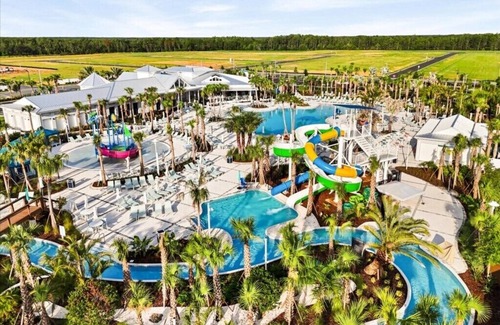 Clermont Casa | 10 Bedrooms/ 8 Bathrooms/ Windsor Cay (16219 CC)