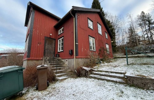 Olofstorp Apartamento | 10 BR 3 Bath - For Workers - Parking lot - All-inclusive