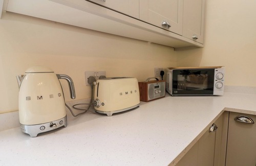 Guisborough Cabaña | 10 CHALONER, family friendly, country holiday cottage in Guisborough