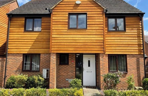 Milton Keynes Casa | 10 Guests - 5 Bedrooms - Free Parking - Lux House