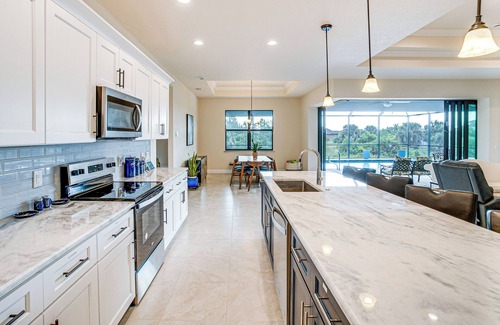 South Gulf Cove Casa | 10 Mi to Beaches: Modern Retreat in Port Charlotte