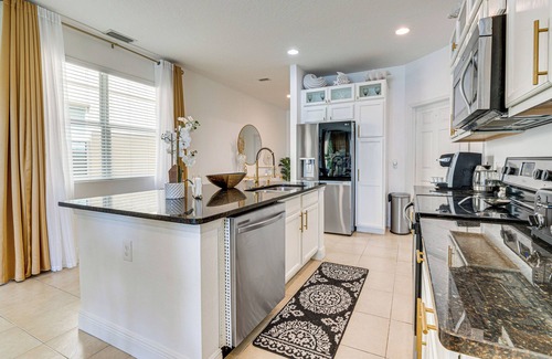 Bridgewater Crossing Casa | 10 Mi to Disney - Lake-View Haven w/ Pool Access!
