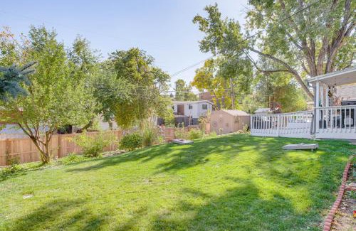 Lakewood Casa | 10 Mi to Dtwn Denver Home with Large Yard and Patio