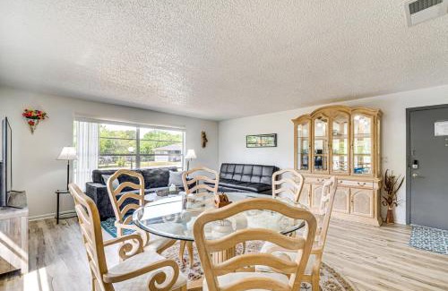 Silver Springs Shores Casa | 10 Mi to Dtwn Ocala Dog-Friendly Home with Fire Pit
