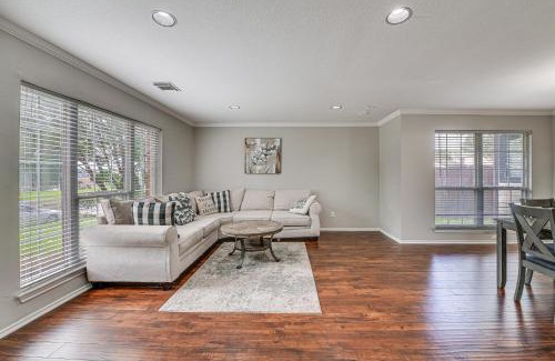 North Central Carrollton Casa | 10 Mi to Lake Lewisville Carrollton Home with Pool