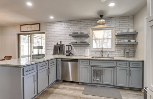 Fultondale Casa | 10 Mi to UAB: Inviting Home w/ Free Parking & WiFi