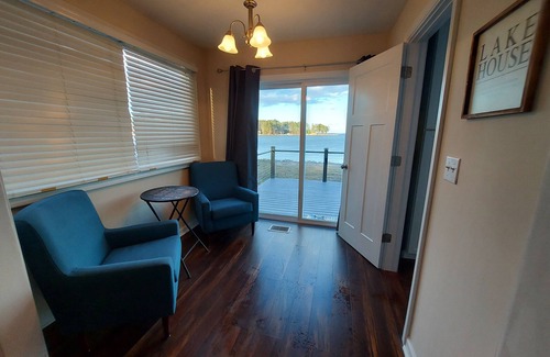 Gilbert Casa | 10 Mile View on Lake Murray, SC, Putting Green, Hot Tub, Lake Edge Fire Pit