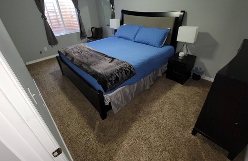West Valley City Casa | 10 min from Airport & DT | Spacious rooms | Private Entry