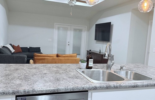 Pensacola Casa | 10 min from NAS & 15 min to beach - Home with fenced in backyard