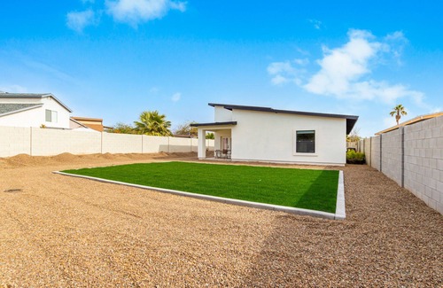 Phoenix Casa | 10 Min from Super Bowl, Shopping, NEW home, King Beds, Sleeps 10